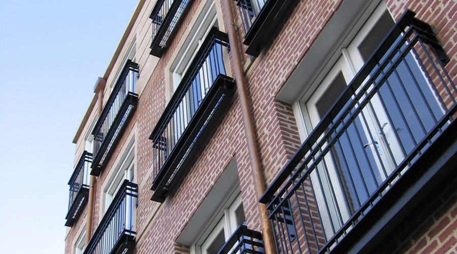 Dupont Renaissance Condominium 1 facade brick